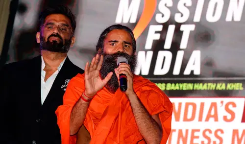 Baba Ramdev es el fundador de un verdadero imperio de productos de medicina tradicional en la India. Foto: AFP