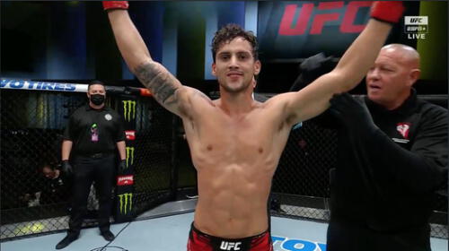 Claudio Puelles anotó su tercer triunfo al hilo en UFC. Foto: Captura