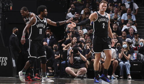 Los Nets derrotaron a los Bucks en el primer duelo de las semifinales del Este por los Playoffs de la NBA. Foto: AFP