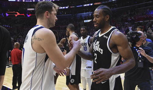 Los Angeles Clippers de Kawhi Leonard se quedaron con la serie ante Dallas Mavericks de Luka Doncic. Foto: AFP