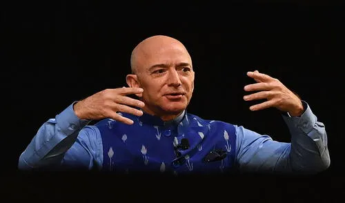 "La más grande aventura, con mi mejor amigo", lo calificó Jeff Bezos. Foto: AFP