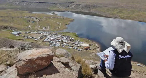 Ingemmet entregó los resultados de su estudios a las autoridades de Defensa Civil y alcaldes. Foto: Ingemmet