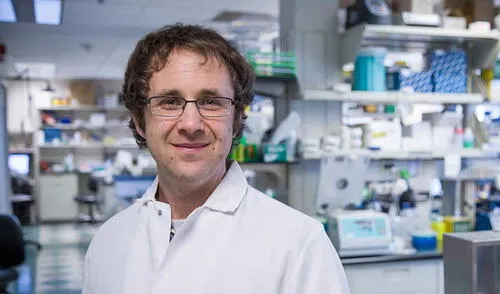 Jesse Bloom, autor del informe, califica su hallazgo de sospechoso. Foto: Fred Hutch News Service Jesse Bloom, autor del informe, califica su hallazgo de sospechoso. Foto: Fred Hutch News Service