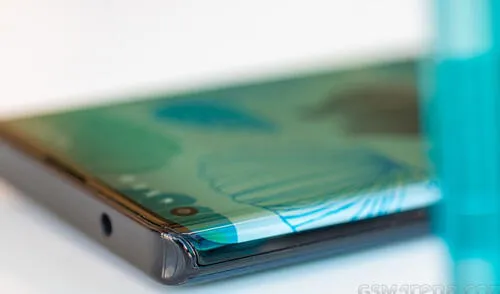 El Motorola Berlín traería una pantalla de 6,78 pulgadas con resolución de 1080 x 2460 p. Foto: GMSArena