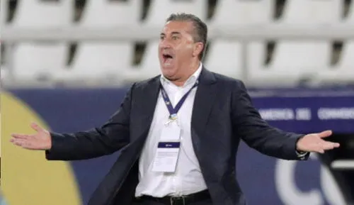José Peseiro dirige su primera Copa América con la selección de Venezuela. Foto: EFE José Peseiro dirige su primera Copa América con la selección de Venezuela. Foto: EFE