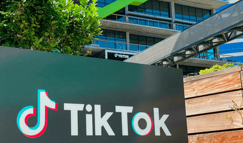 Los reclutadores pueden publicar sus ofertas de trabajo en un sitio dedicado especialmente para ello, y los TikTokers pueden postularse allí enviando un video. Foto: AFP