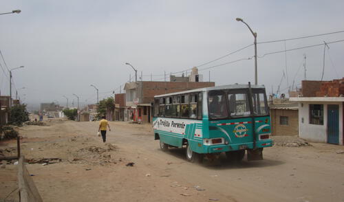 Con certificados de posesión, miles de familias accederán a servicios básicos. Foto: La República