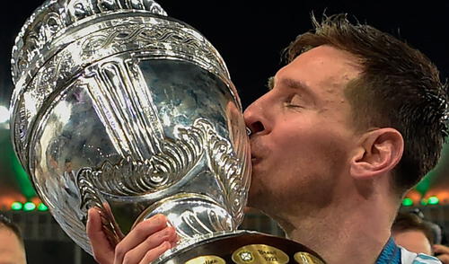 Lionel Messi batió nuevos registros tras obtener la Copa América 2021 ante Brasil en el Maracaná. Foto: AFP