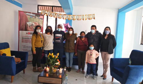 Carlos Lima Orihuela se reencontró con sus tíos. Foto: Ministerio de Justicia