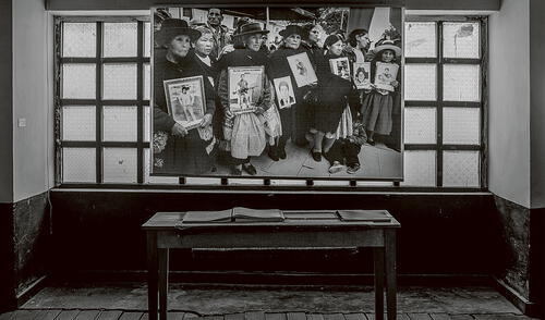 Dolor. Fotografía de Musuk Nolte, de la serie “El idioma de los huesos”. Foto: difusión