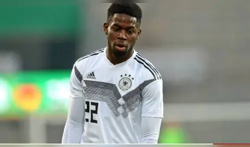 Jordan Torunarigha fue el futbolista que recibió los insultos racistas. Foto: AFP