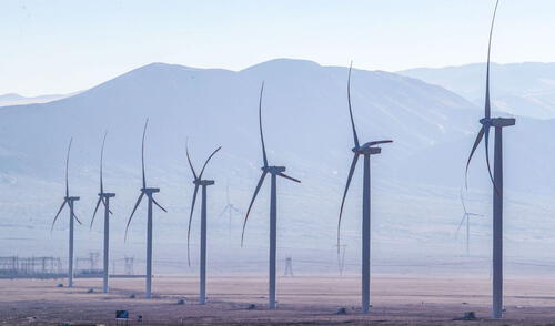 Actual gestión logró poner en operación comercial las centrales eólicas Huambos y Duna, ubicadas en Cajamarca. Foto: Minem.