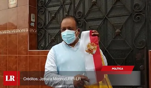 Grados precisó los detalles que llevará esta prenda. Foto: captura Grados precisó los detalles que llevará esta prenda. Foto: captura