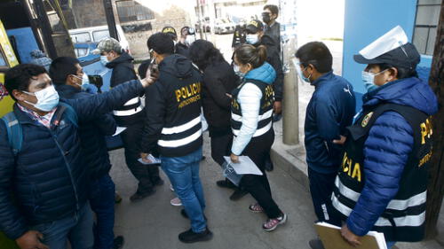 Diligencias.  Trabajadores judiciales estarán detenidos por siete días, tiempo en el cual serán sometidos a investigación. En sede judicial se comenzaron a acusar entre ellos.