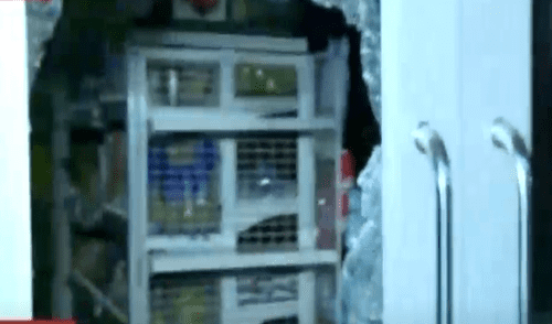 Delincuentes no forzaron la caja fuerte y solo vaciaron los estantes con bebidas alcohólicas. Foto: Latina/captura