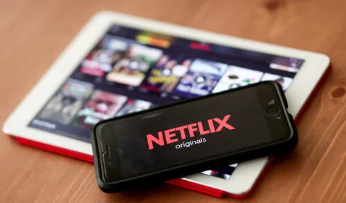Los contenidos de Netflix pueden verse en televisores, móviles u ordenadores. Foto: EFE.
