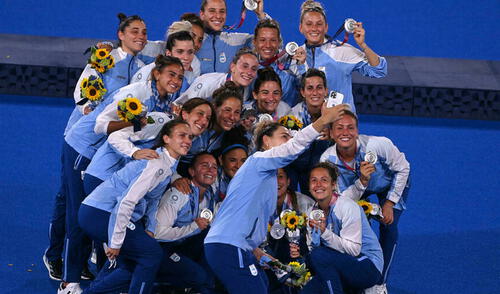 Las Leonas cayeron por 3-1 ante Países Bajos en la final del hockey femenino sobre césped en Tokio 2020. Foto: AFP