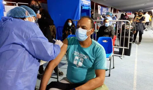 Gran afluencia de inmunizados. Foto: Diris Lima Sur