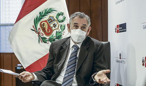 Reto. Pedro Francke está posiblemente ante el desafío más importante de su carrera. Antes de aceptar dice que se quiso asegurar de que había sintonía con el premier Guido Bellido. Foto: Aldair Mejía / La República