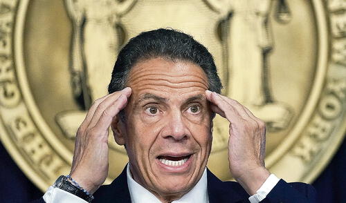 Caída. De ser una de las figuras políticas más populares por su buen manejo de la pandemia, pasó a enfrentar el rechazo de los neoyorquinos. Foto: AFP