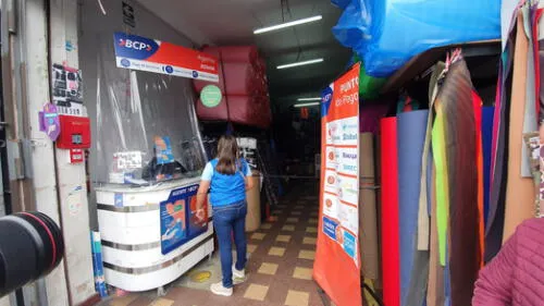 Cámaras de seguridad de un negocio aledaño captó a los hampones. Foto: Joel Robles/ URPI-LR