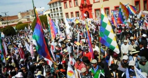La wiphala está presente en protestas o actos de solidaridad entre pueblos. Foto: archivo/La República