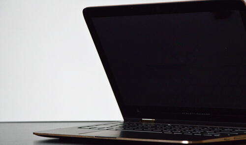 Esta acción suele ser una mala costumbre de los usuarios. Foto: Xataka