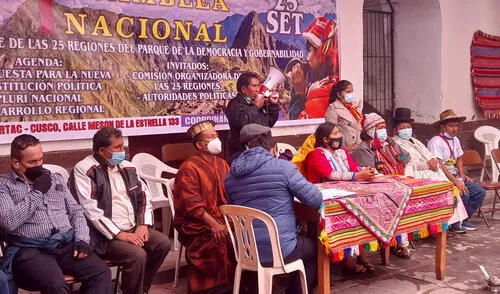 Asamblea fue para recoger propuestas para el cambio de Constitución. Foto: La República Asamblea fue para recoger propuestas para el cambio de Constitución. Foto: La República