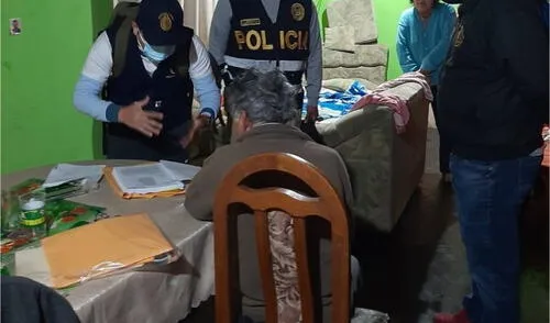 Uno de los presuntos integrantes de la mafia de brevetes es intervenido. Foto: MP