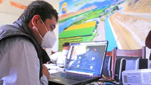 Jeff Cárdenas sostuvo reunión virtual con el gerente general de la región Áncash. Foto: GORE Áncash.