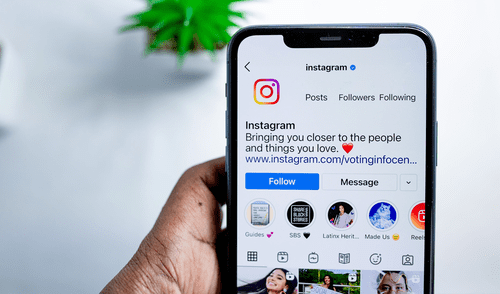 Este proceso lo puedes realizar desde cualquier dispositivo Android o iOS. Foto: Solenfeyissa