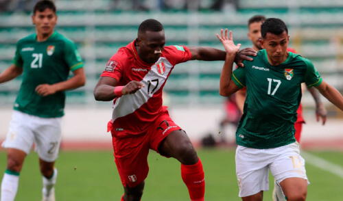 Peruanos y altiplánicos se fueron al descanso empatados a cero. Foto: EFE