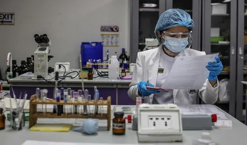 Hasta el momento se han detectado 45 descendientes de la variante Delta de la COVID-19. Foto: AFP