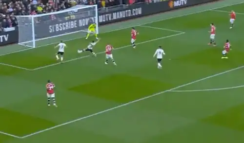 En menos de 15 minutos, Liverpool coloca el segundo gol y el Manchester United no tiene reacción. Foto: captura video ESPN