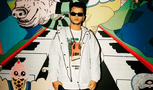 Súper Dakis cuenta cómo inició su carrera como descubridor de talentos. Foto: Difusión Súper Dakis cuenta cómo inició su carrera como descubridor de talentos. Foto: Difusión