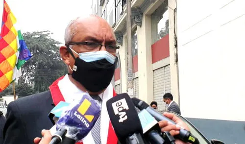 Roberto Kamiche le dará el beneficio de la duda a Mirtha Vásquez y esperará la salida de Luis Barranzuela hasta el miércoles. Foto: Jessica Merino/URPI-LR