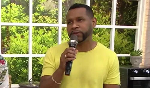 Durante el programa de América hoy, Edson Dávila dijo que le gustaría viajar a Europa, pues hasta el momento no ha ido. Foto: captura América TV