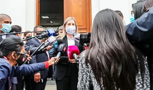 María del Carmen Alva preside la Mesa Directiva del Congreso. Foto: El Peruano María del Carmen Alva preside la Mesa Directiva del Congreso. Foto: El Peruano