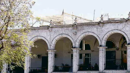 Medidas. Predios levantados en portales serán retirados. Foto: La República