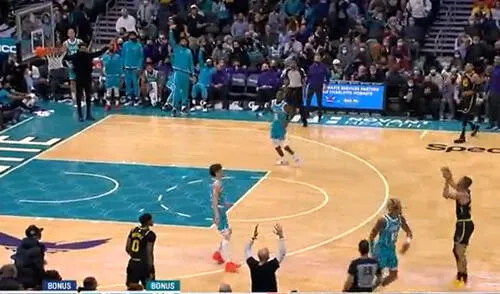 Stephen Curry es considerado uno de los mejores anotadores de la historia del básquet. Foto: captura de ESPN