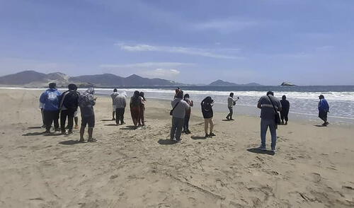 Familiares tenían la esperanza de encontrar con vida al joven. Foto: Noticias Chimbote. Familiares tenían la esperanza de encontrar con vida al joven. Foto: Noticias Chimbote.