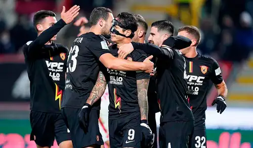 Gianluca Lapadula contribuyó en la victoria del Benevento ante Vicenza por la Serie B. Foto: AFP Gianluca Lapadula contribuyó en la victoria del Benevento ante Vicenza por la Serie B. Foto: AFP