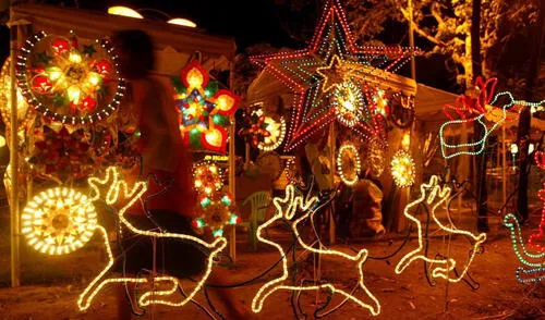 Existen distintas formas prácticas y rentables para decorar tu hogar en esta Navidad. Foto: EFE