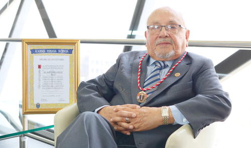 Reconocido médico es el pionero de la cirugía cardiovascular en Perú. Foto: difusión