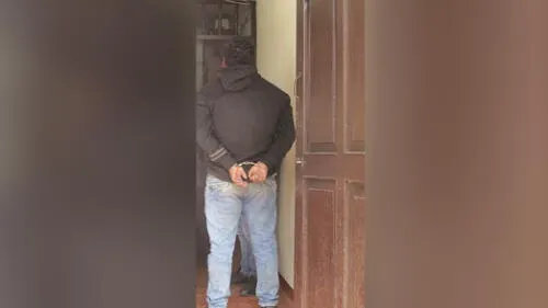 Los efectivos policiales realizaron un operativo que terminó con la captura del sindicado por inmediaciones del cementerio de La Almudena. Foto: referencial PNP Los efectivos policiales realizaron un operativo que terminó con la captura del sindicado por inmediaciones del cementerio de La Almudena. Foto: referencial PNP