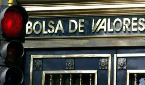 Los sectores servicios y electricidad se mantuvieron sin variación. Foto: Efe.