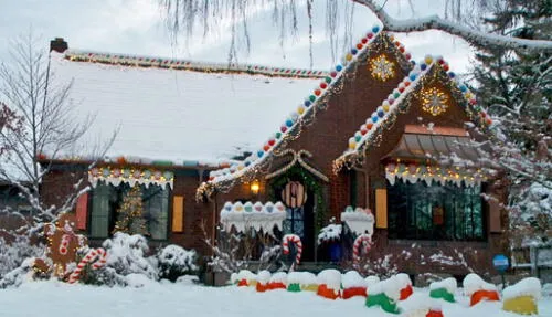 Cada adorno fue realizado con ayuda de la familia de Hoffman y ocupó largas horas de trabajo. Foto: captura de Facebook