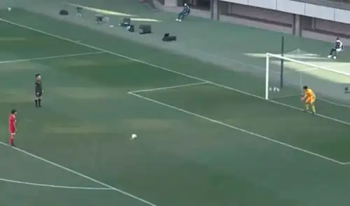 Penal en liga menor de Japón fue viral por la demora en la ejecución. Foto: captura