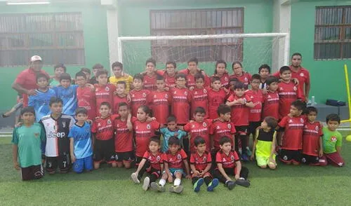 Él dictará las clases en la casa comunal de la juventud, ubicada en Chiclayo. Foto: Facebook / Nestor Rivera