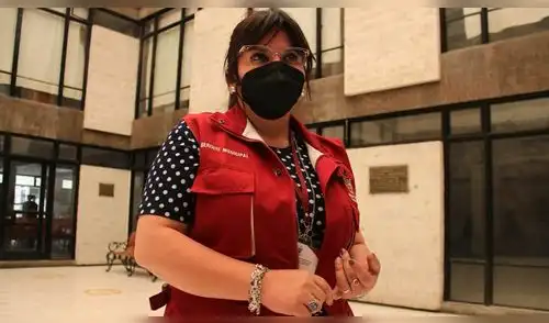 María Antonieta Torres indicó que la mayoría de intervenciones al comercio ambulatorio fueron exhortaciones para no vender en la vía pública. Foto: Zintia Fernández/La República